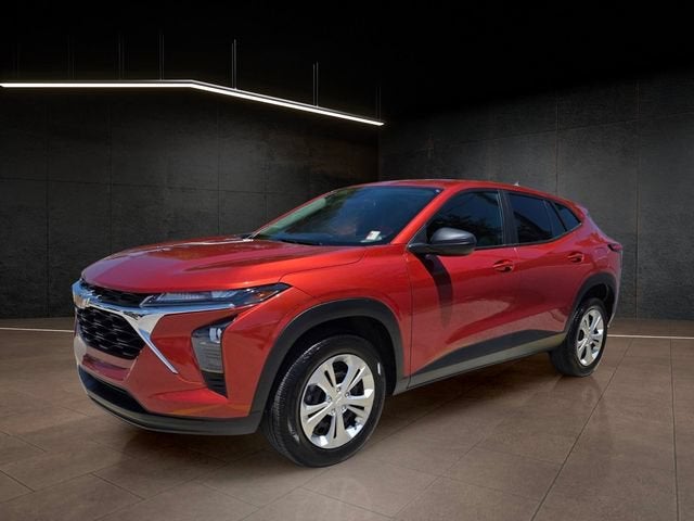 2024 Chevrolet Trax LS image 3