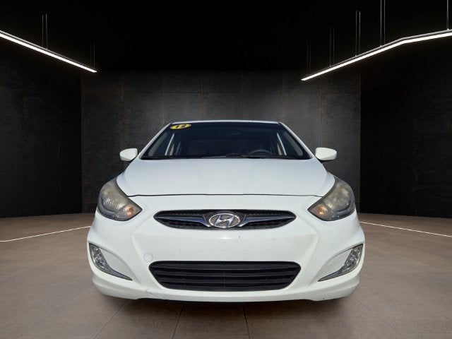 2012 Hyundai Accent GLS image 2