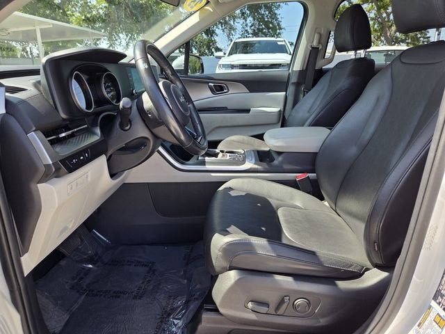 2023 Kia Carnival MPV LX Seat Package image 13