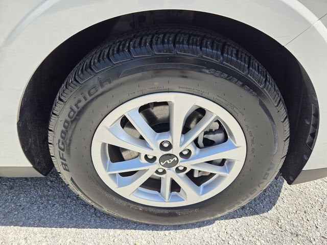 2023 Kia Carnival MPV LX Seat Package image 9