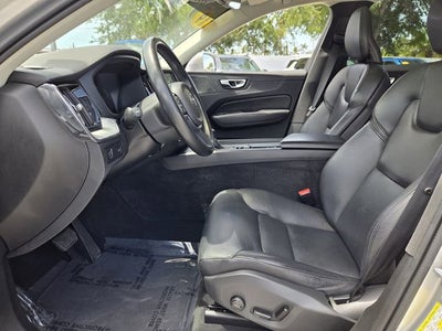 2019 Volvo XC60 Momentum