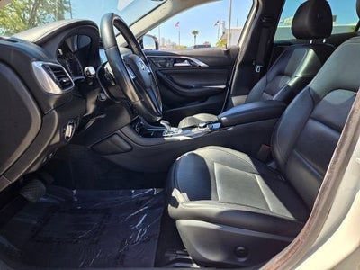 2018 INFINITI QX30 Premium