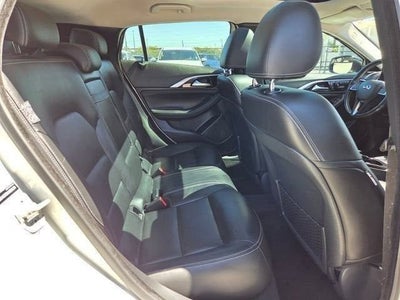 2018 INFINITI QX30 Premium