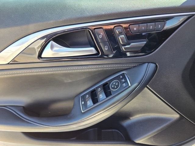 2018 INFINITI QX30 Premium