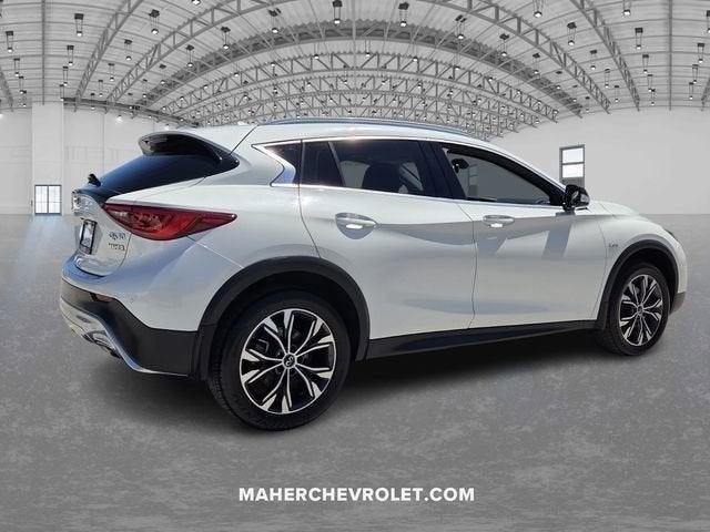 2018 INFINITI QX30 Premium