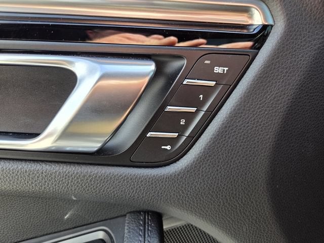 2024 Porsche Macan 4DR AWD