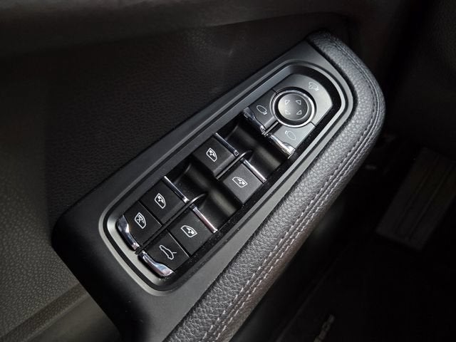 2024 Porsche Macan 4DR AWD