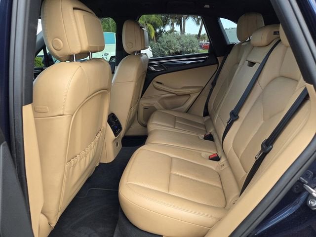 2018 Porsche Macan S image 14