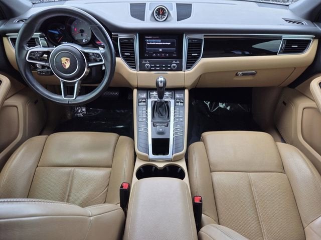 2018 Porsche Macan S image 17